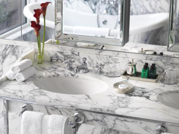 The Wellesley, a Luxury Collection Hotel, Knightsbridge, London : photo 2 de la chambre chambre lit queen-size de luxe - accessible aux personnes à mobilité réduite