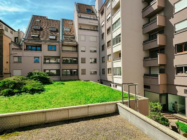 Appartement avec balcon centre ville Strasbourg : photo 8 de la chambre appartement avec balcon