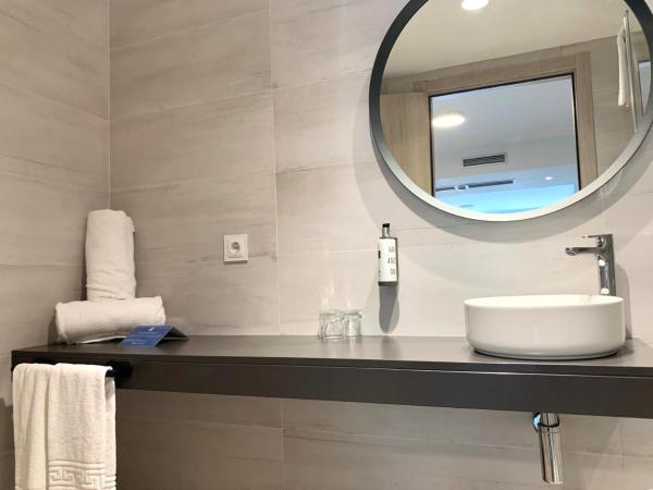 Hotel Pombal Rooms : photo 8 de la chambre chambre familiale supérieure