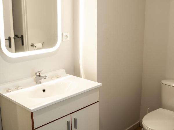 Terres de France Brest : photo 6 de la chambre studio lits jumeaux