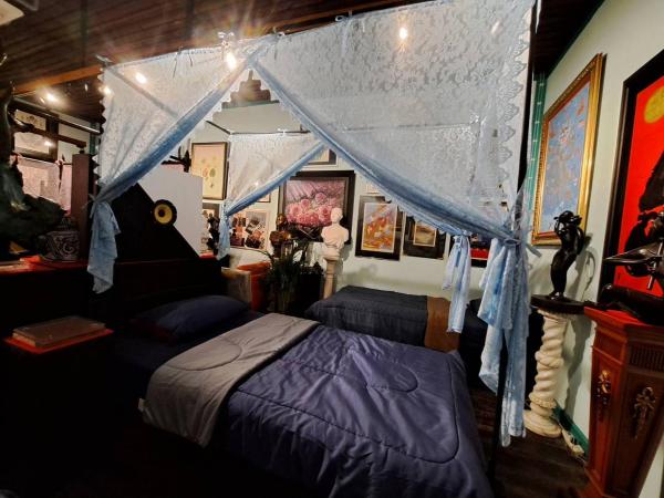 64sweethome Dusit BKK : photo 7 de la chambre chambre simple avec salle de bains commune