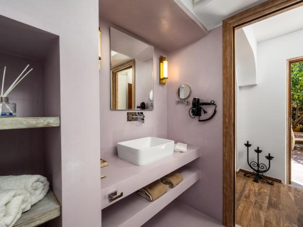 4U Rhodes : photo 4 de la chambre chambre double avec terrasse