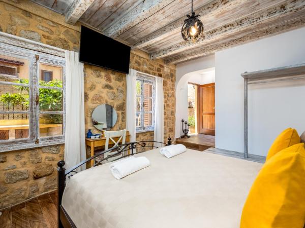 4U Rhodes : photo 1 de la chambre chambre double avec terrasse