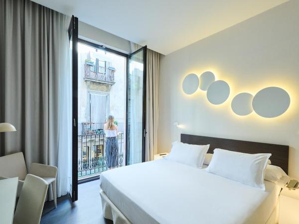 H10 Port Vell 4* Sup : photo 3 de la chambre chambre double ou lits jumeaux classique – vue sur ville