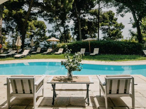 Corfu Holiday Palace : photo 4 de la chambre suite avec piscine commune