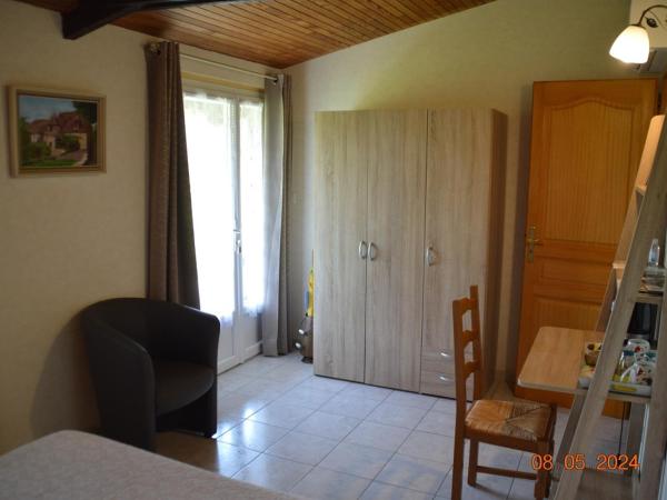 Le chalet des Contries : photo 6 de la chambre chambre double avec salle de bains privative
