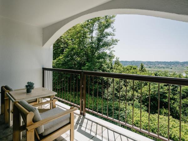Corfu Holiday Palace : photo 6 de la chambre bungalow deluxe - vue sur jardin