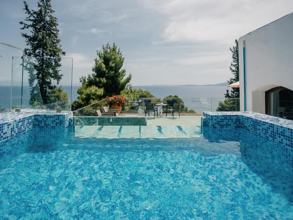 Corfu Holiday Palace : photo 6 de la chambre superior bungalow sea view with private pool