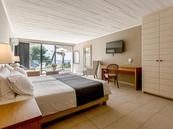 Corfu Holiday Palace : photo 1 de la chambre premium family bungalow sea view with private pool