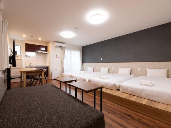 e-stay namba : photo 6 de la chambre chambre familiale