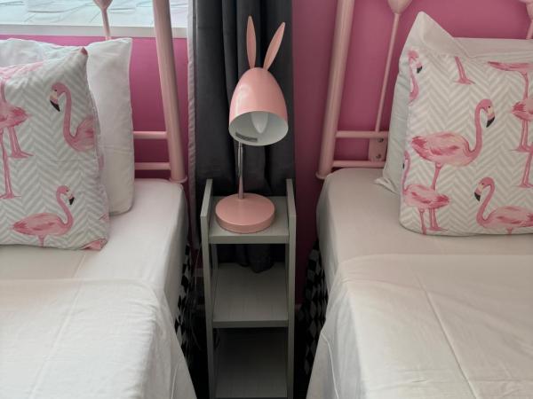 Raffles Hotel : photo 1 de la chambre chambre familiale avec salle de bains privative