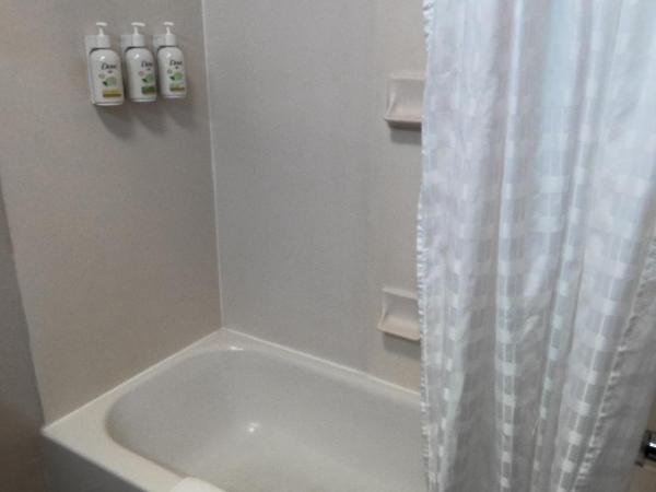 Baymont by Wyndham Oklahoma City/Quail Springs : photo 3 de la chambre chambre lit king-size - non-fumeurs