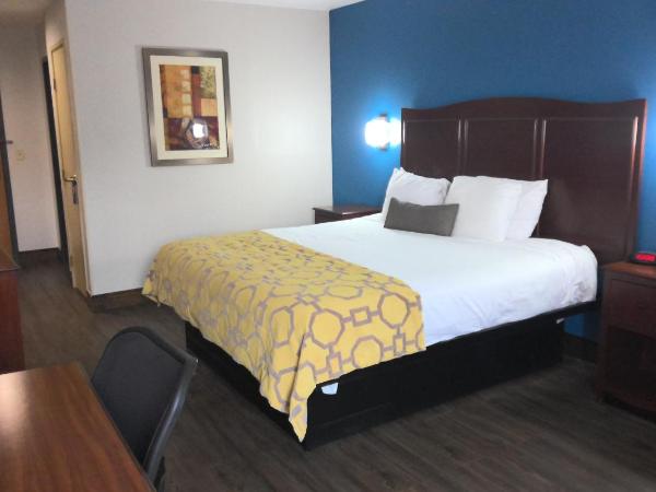 Baymont by Wyndham Oklahoma City/Quail Springs : photo 2 de la chambre chambre lit king-size - non-fumeurs