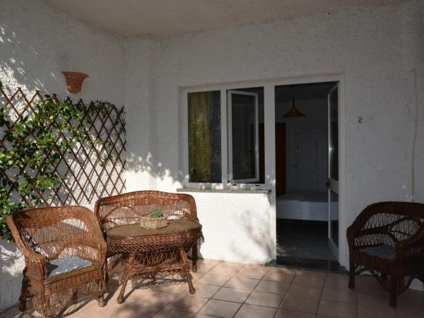 Agriturismo La Pergola : photo 2 de la chambre chambre double avec terrasse - vue sur mer