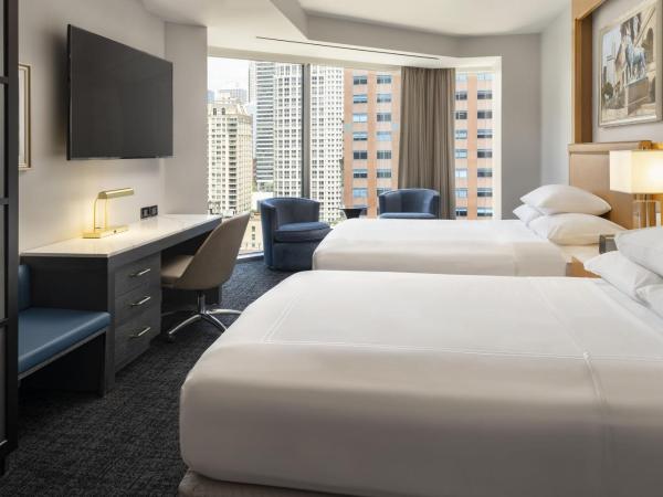 Residence Inn by Marriott Chicago Downtown Magnificent Mile : photo 1 de la chambre studio avec 2 lits queen-size