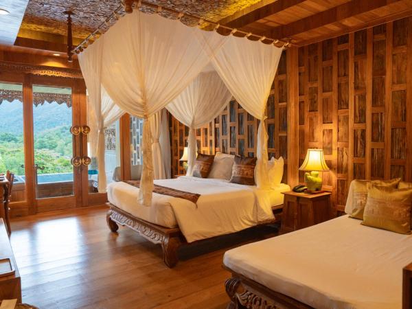 Santhiya Tree Koh Chang Resort : photo 7 de la chambre suite côté piscine - vue sur l'eau