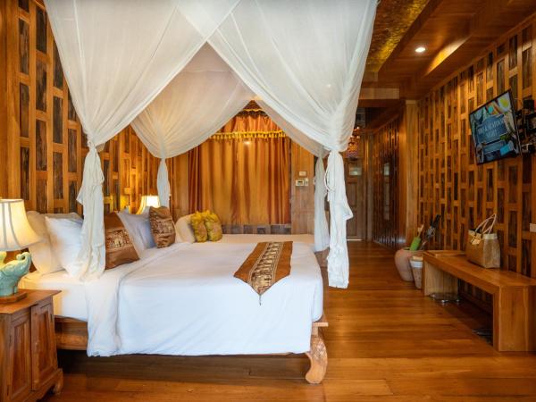 Santhiya Tree Koh Chang Resort : photo 4 de la chambre exclusive deal - pool suite water view with complimentary thb 1,000 net hotel credit per night