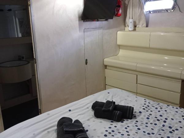 Un yacht de 24m rien que pour vous ! : photo 2 de la chambre mobile home