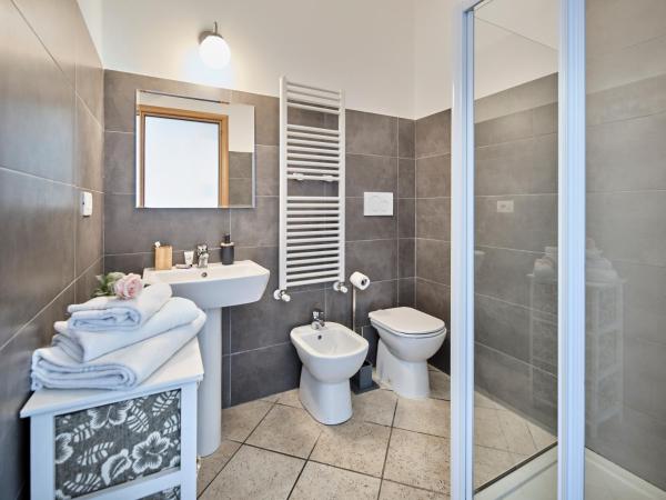 I Terzi Di Siena - Rooms Only : photo 5 de la chambre chambre double ou lits jumeaux supérieure