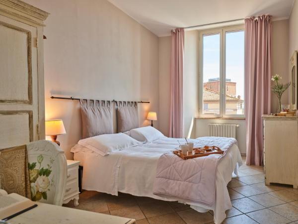 I Terzi Di Siena - Rooms Only : photo 8 de la chambre chambre double ou lits jumeaux supérieure