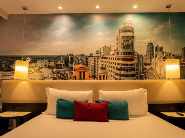 Hotel Indigo Madrid - Gran Via, an IHG Hotel : photo 4 de la chambre standard queen room with indoor view