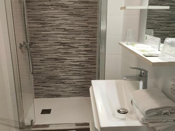 Hôtel de la Grotte : photo 6 de la chambre chambre double supérieure