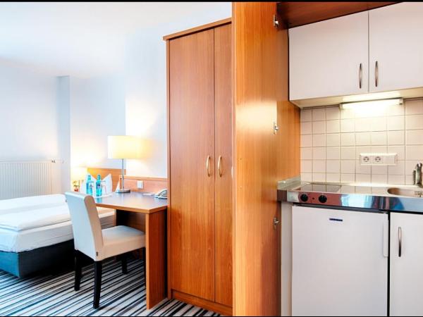 ACHAT Hotel Stuttgart Zuffenhausen : photo 4 de la chambre chambre familiale
