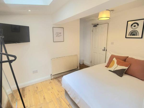 London En-suite Double Rooms - Leytonstone E11 : photo 3 de la chambre chambre double avec salle de bains privative
