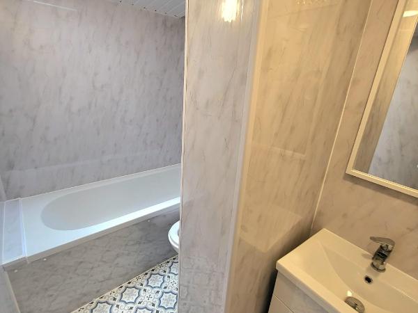 London En-suite Double Rooms - Leytonstone E11 : photo 6 de la chambre chambre double avec salle de bains privative