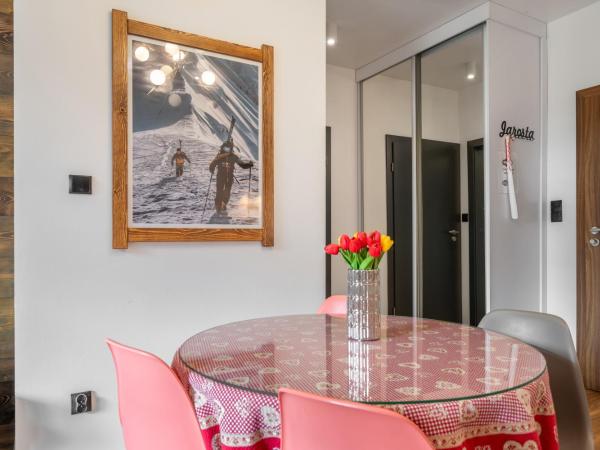 WILLA JAROSTA & SPA- free parking : photo 9 de la chambre appartement avec terrasse