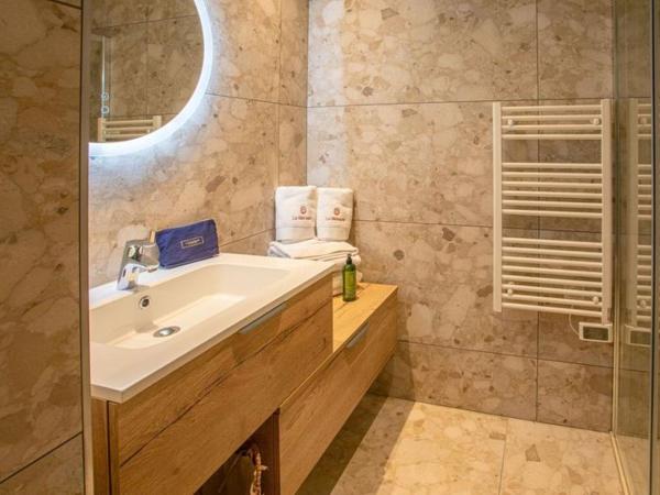 Hôtel La Ménado : photo 1 de la chambre suite 1 chambre