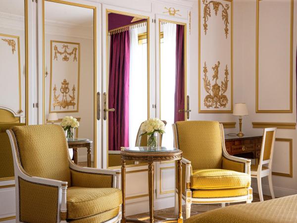 Hotel Le Negresco : photo 4 de la chambre chambre double exclusive avec vue sur le jardin et vue partielle sur la mer