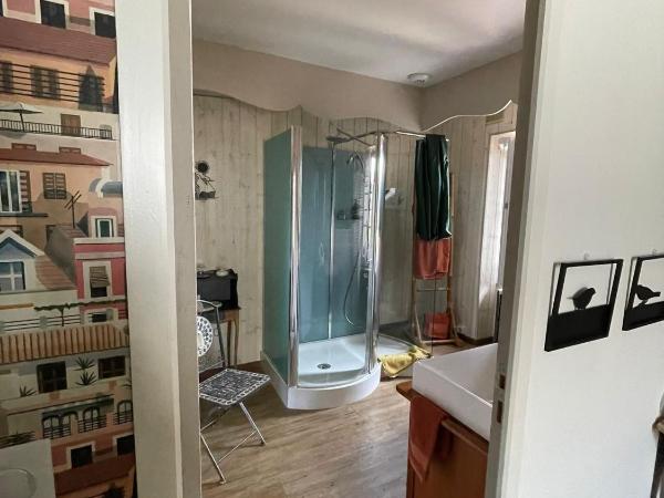 Suite en Terrasse à Cognac : photo 3 de la chambre chambre double