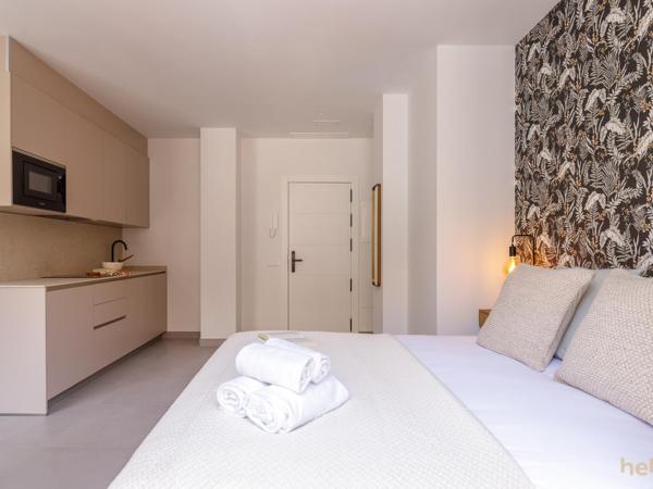 Cervantes Suites by Helo : photo 8 de la chambre appartement avec balcon