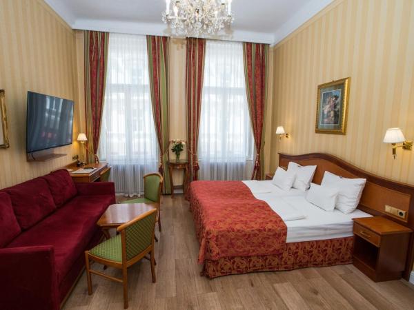 Pension Opera Suites I Self Check In : photo 6 de la chambre chambre double supérieure