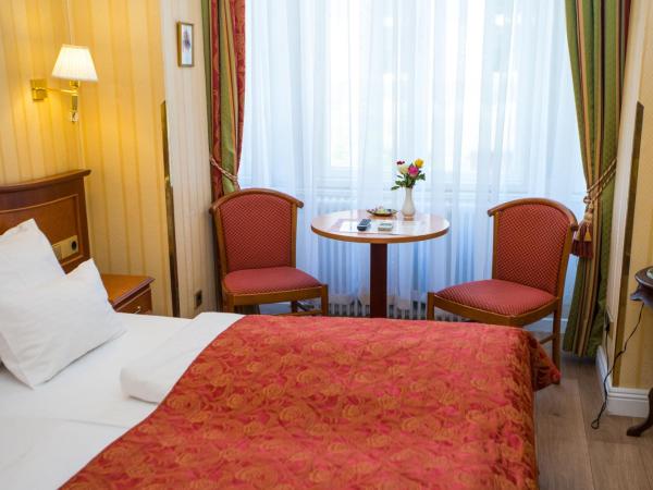 Pension Opera Suites I Self Check In : photo 8 de la chambre chambre double classique