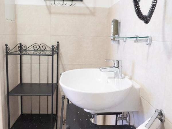 Hotel Villa Rückert : photo 1 de la chambre chambre double avec balcon