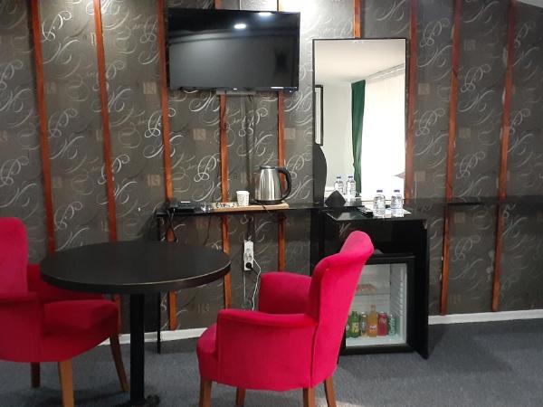 Montenegro Hotel : photo 5 de la chambre chambre lit king-size - accessible aux personnes à mobilité réduite