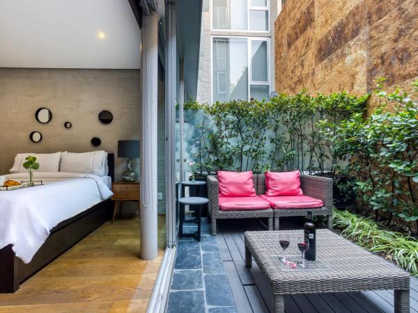 AR 218 Hotel by ULIV : photo 3 de la chambre suite avec terrasse privative