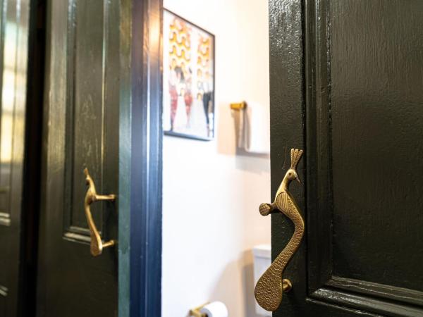 The Mansion on Royal : photo 5 de la chambre suite lit queen-size #8