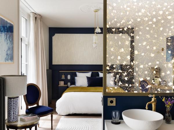 Clos du Cèdre - Maison et chambres d'Hôtes à Dinan : photo 3 de la chambre chambre double ou lits jumeaux deluxe avec balcon