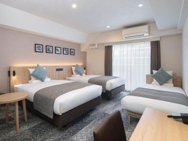 HOTEL MYSTAYS Iidabashi : photo 1 de la chambre 【renewal】superior twin with extra bed - house keeping is optional with additional cost