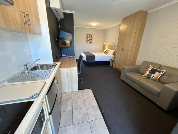 Frewville Motor Inn : photo 1 de la chambre studio lit queen-size