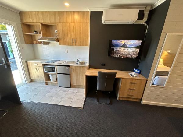 Frewville Motor Inn : photo 10 de la chambre studio lit queen-size