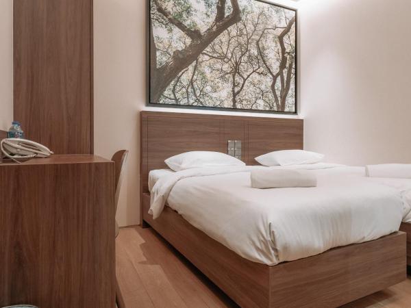 L Hotel at Bugis Ville : photo 5 de la chambre superior twin, no window