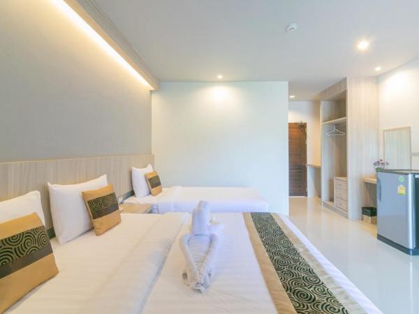 Carpio Hotel Phuket : photo 9 de la chambre chambre triple supérieure