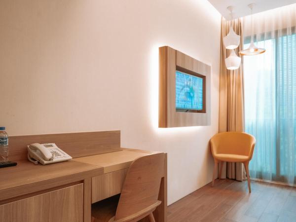 L Hotel at Bugis Ville : photo 9 de la chambre premier king, window