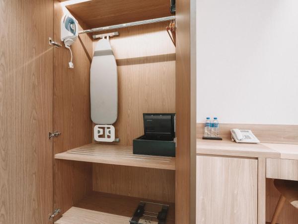 L Hotel at Bugis Ville : photo 10 de la chambre premier king, window