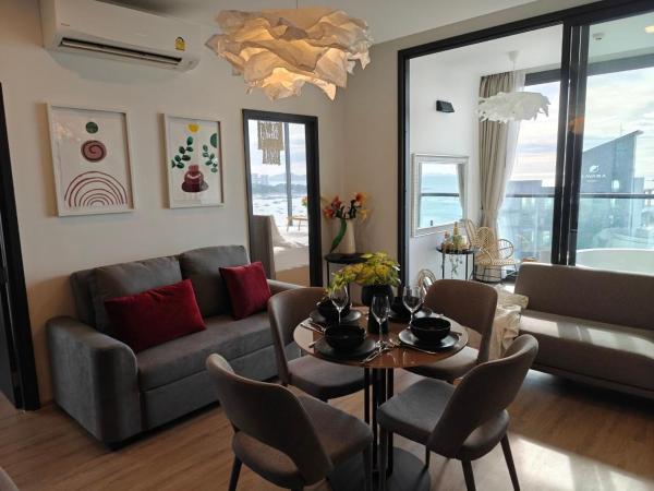 Edge Central Pattaya by Mickey : photo 10 de la chambre suite avec baignoire spa