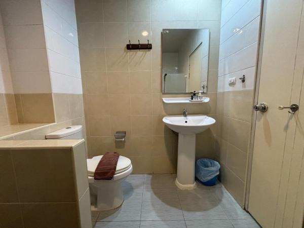 Sutus Court 1 : photo 3 de la chambre chambre double standard